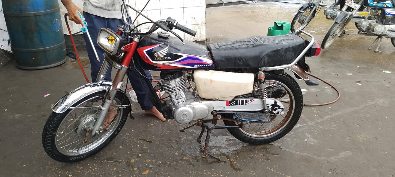 125 Unique 1