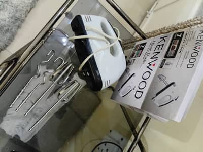 Beater or cake material or cream mixer