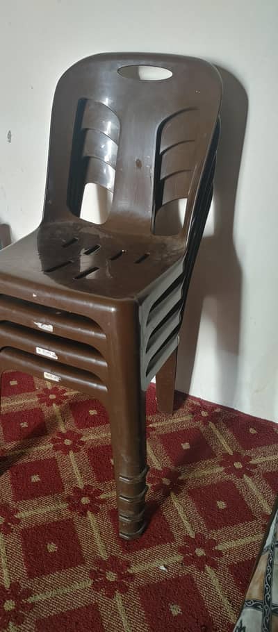 Full Best Condition Chair.