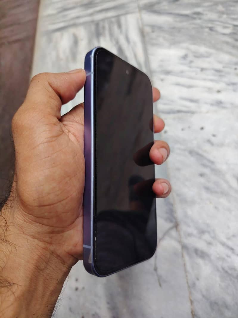 Google Pixel 9a 6