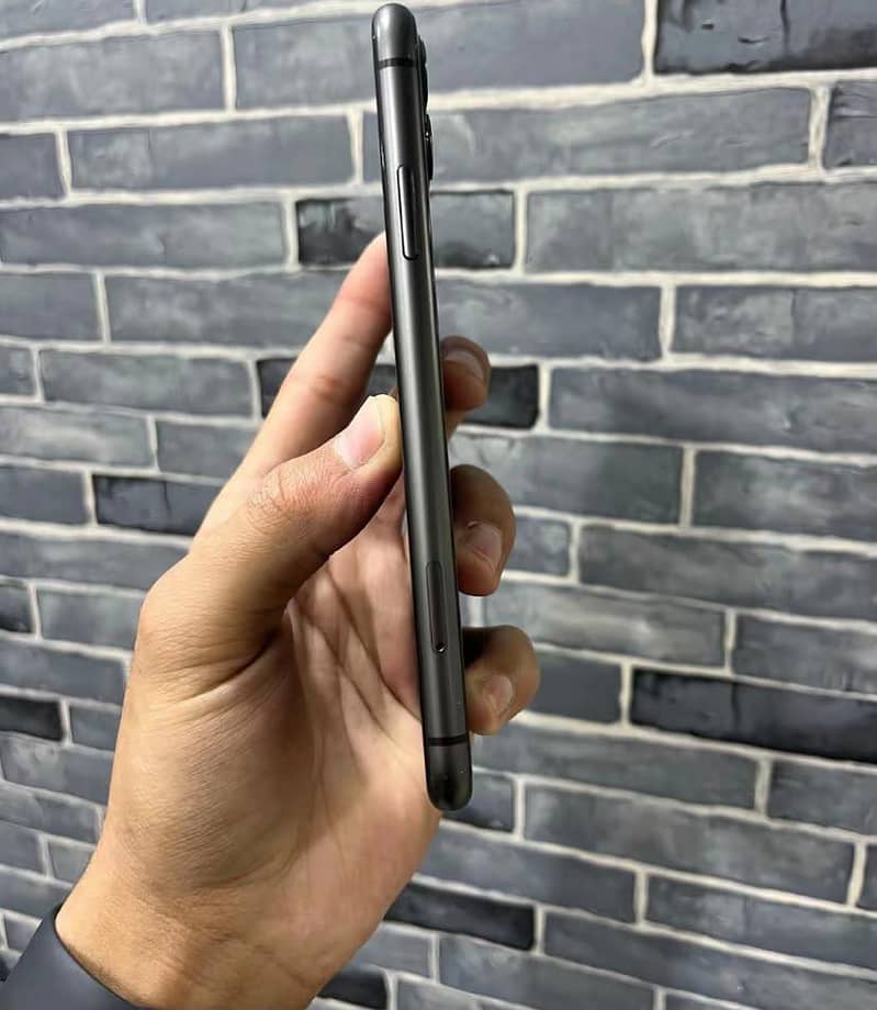 Apple iPhone 11 1
