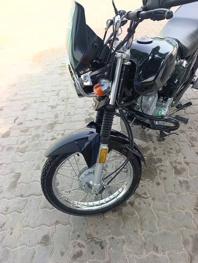 Yamaha YB 125Z 2025