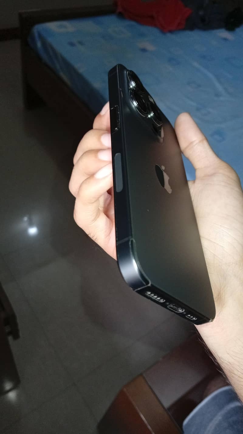 Apple iPhone 15 Pro 10