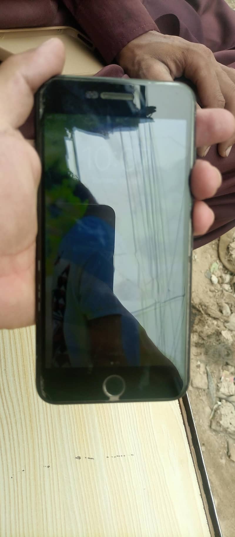 Apple iPhone 7 Plus 1