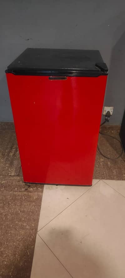 Dawlance Mini Refrigerator 9101ND Red