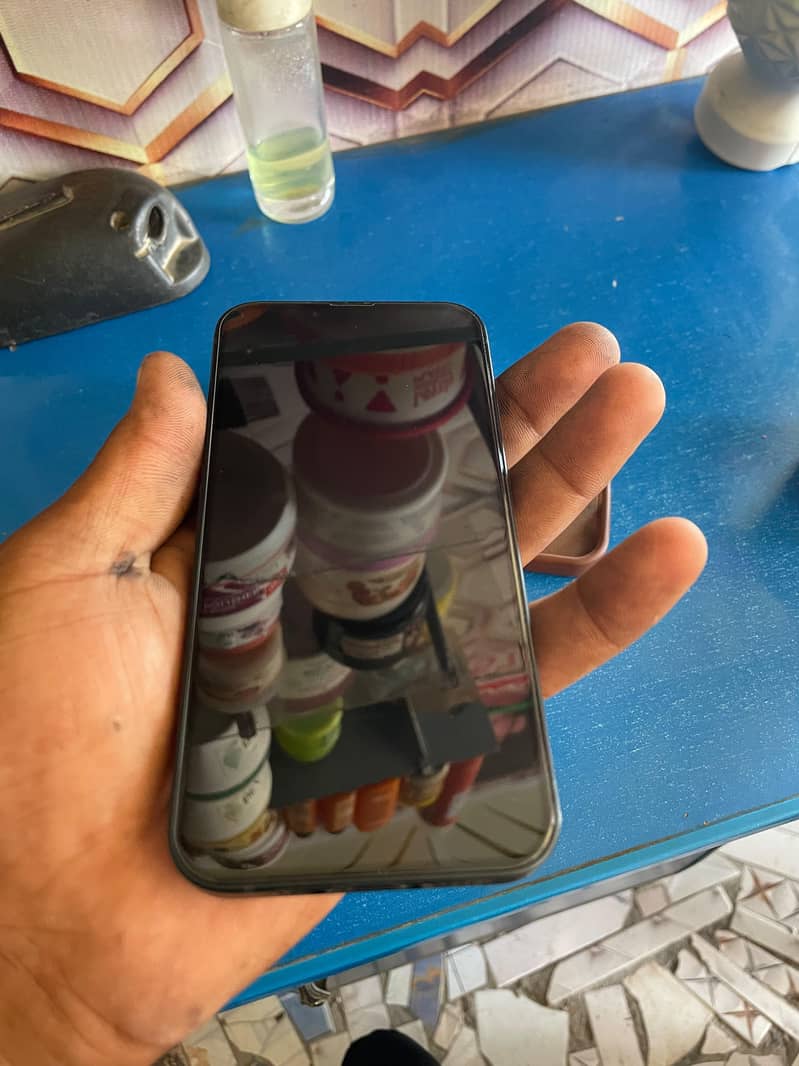 Apple iPhone 13 3