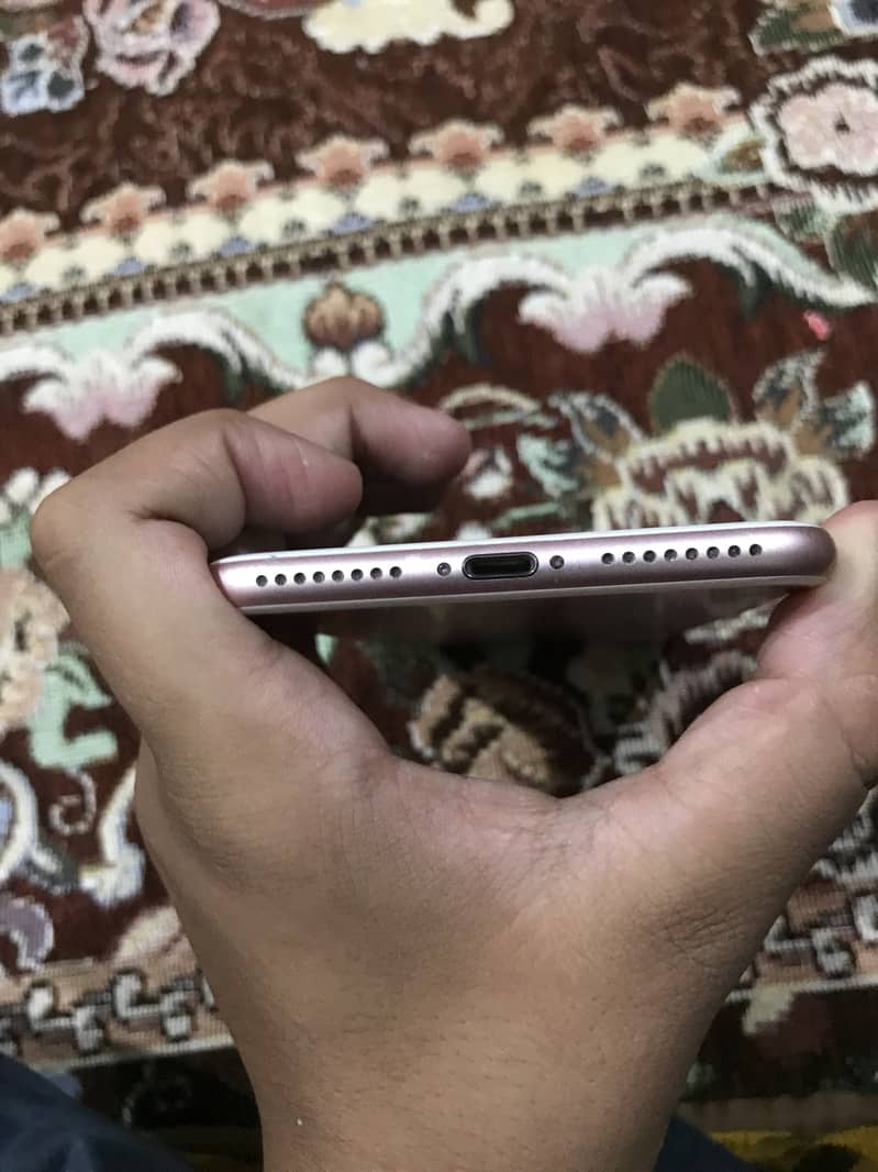 Apple iPhone 7 Plus 1