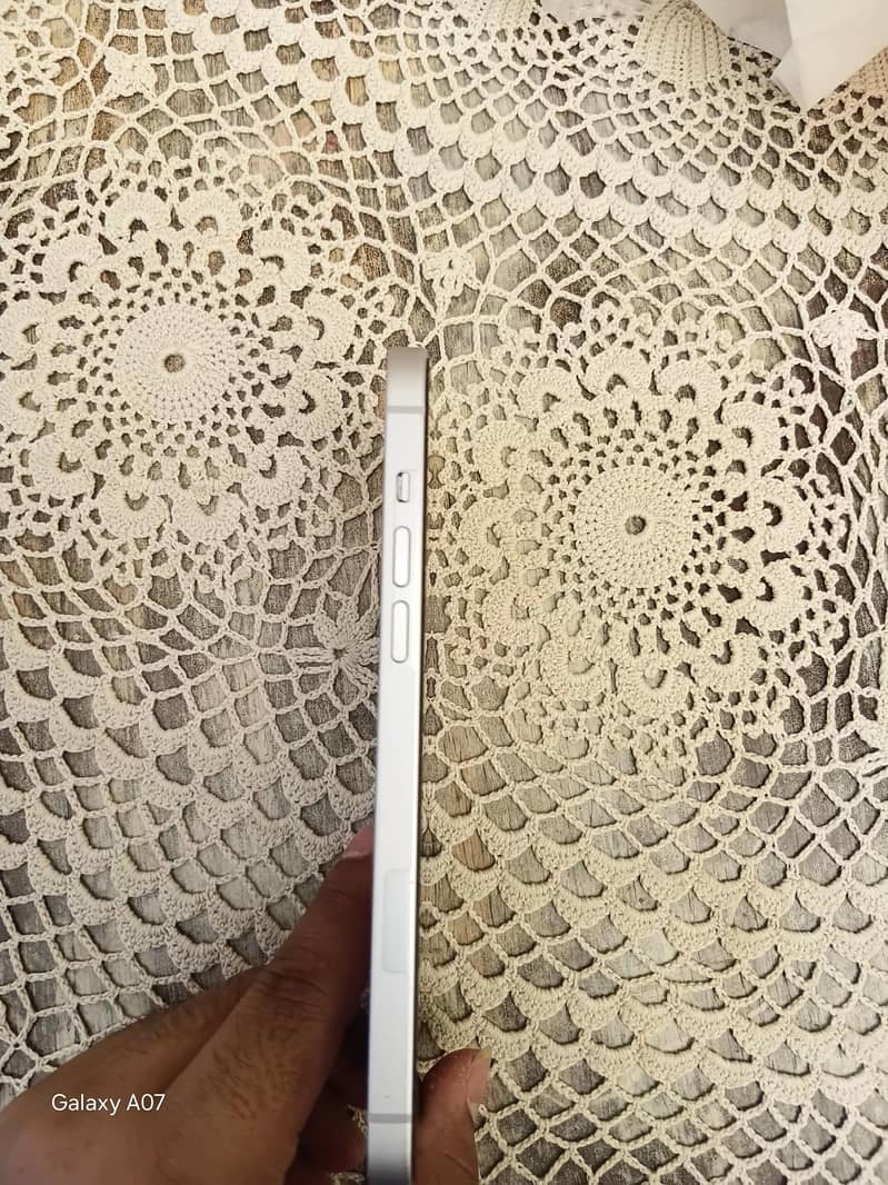 Apple iPhone 14 plus 3