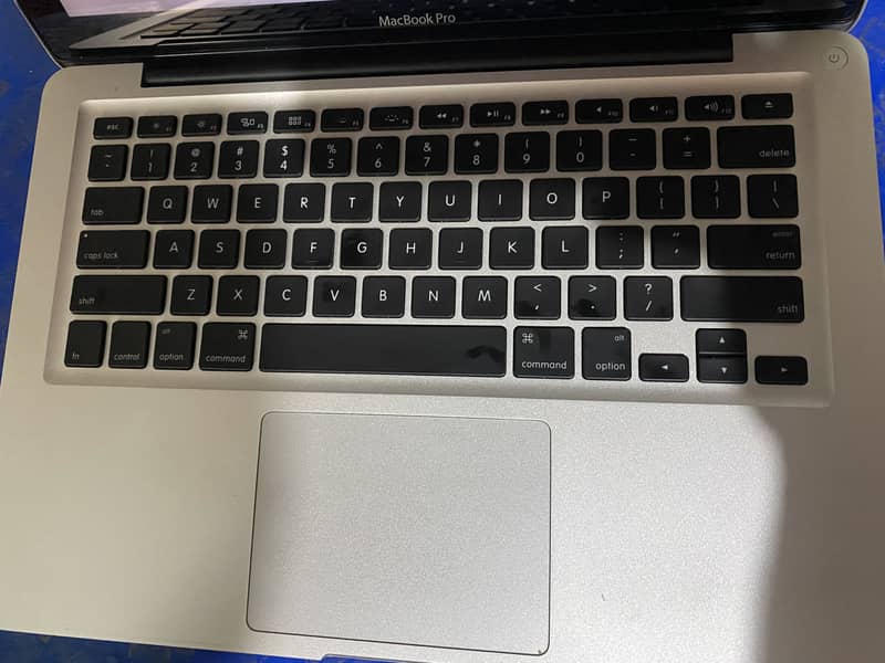 Macbook pro|| Core i7|| 2