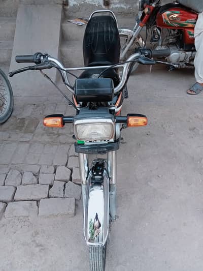 Urgent sale Honda 70 2017 model