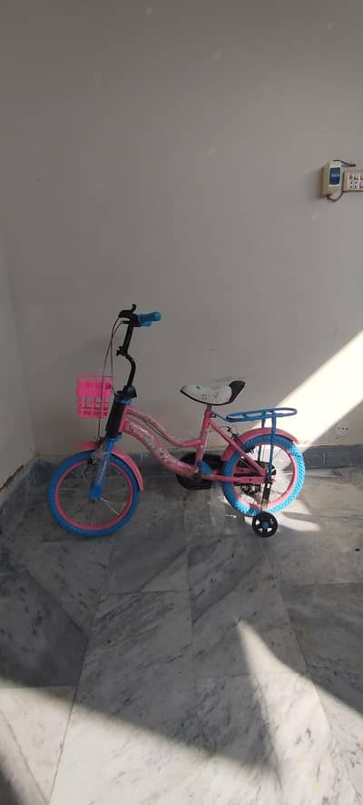 kids cycle slightly used in 10/10 condition