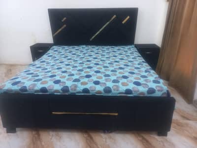 Poshish double bed black color [urgent slae]