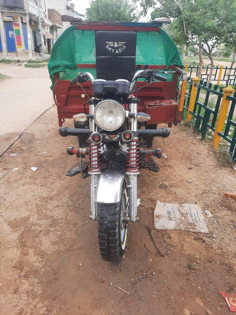 loader riksha like new 5