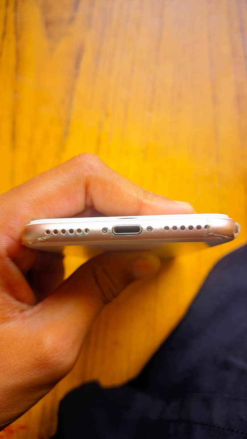 Apple iPhone 8 1