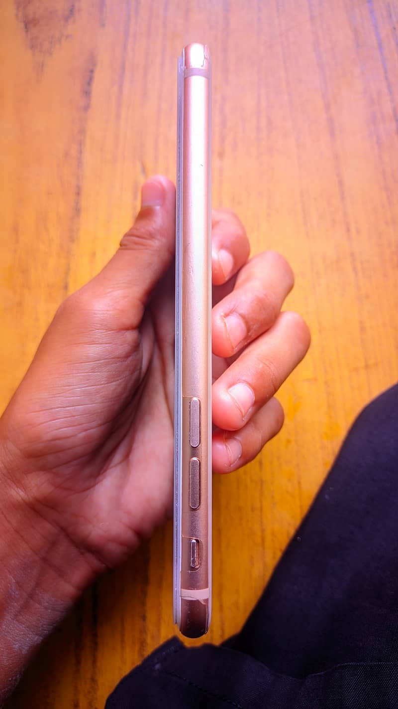 Apple iPhone 8 6