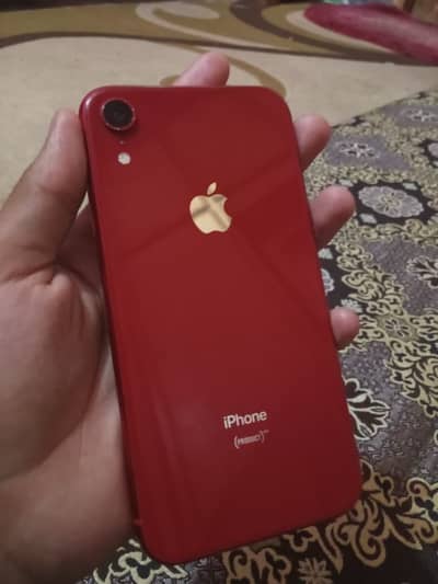 Apple iPhone XR. .