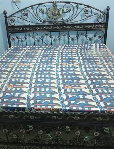 MATTRESS KING SIZE DURA FOAM MATTRESS GOOD CONDITION