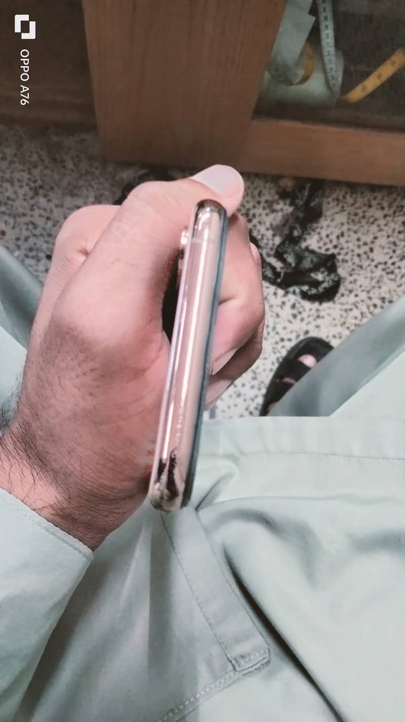 Apple iPhone XS 0