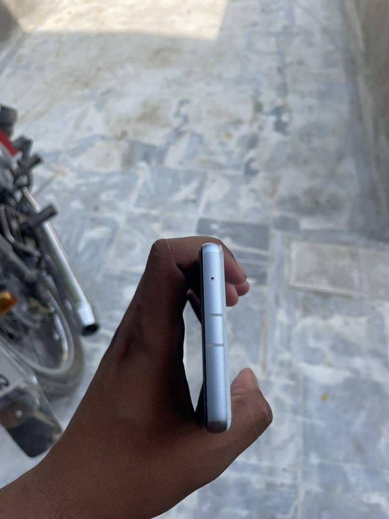 Google Pixel 7a 1