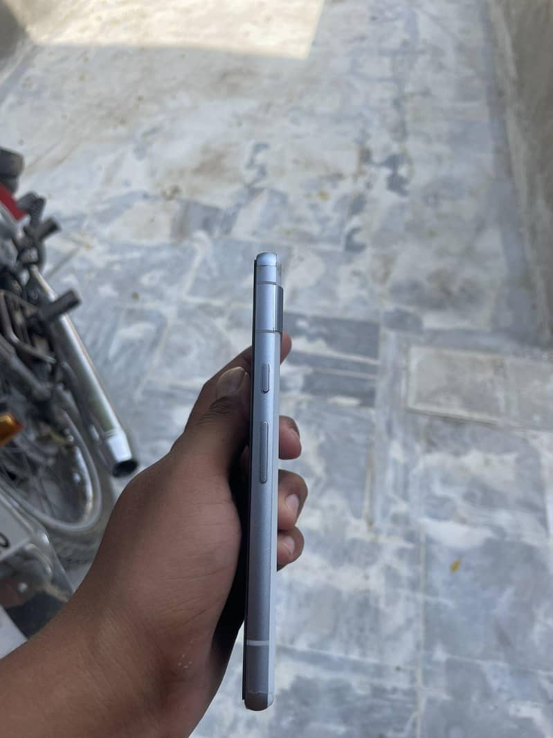 Google Pixel 7a 3