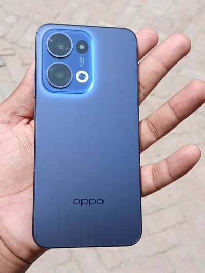 Me oppo Reno 13 5g sell krna hai no use only interested contact