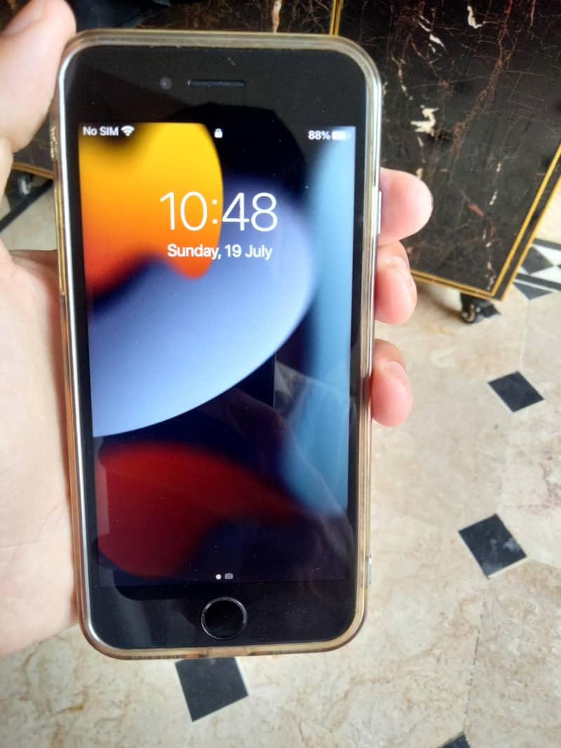 Apple iPhone 7 4