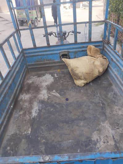 chinchi loader rickshaw