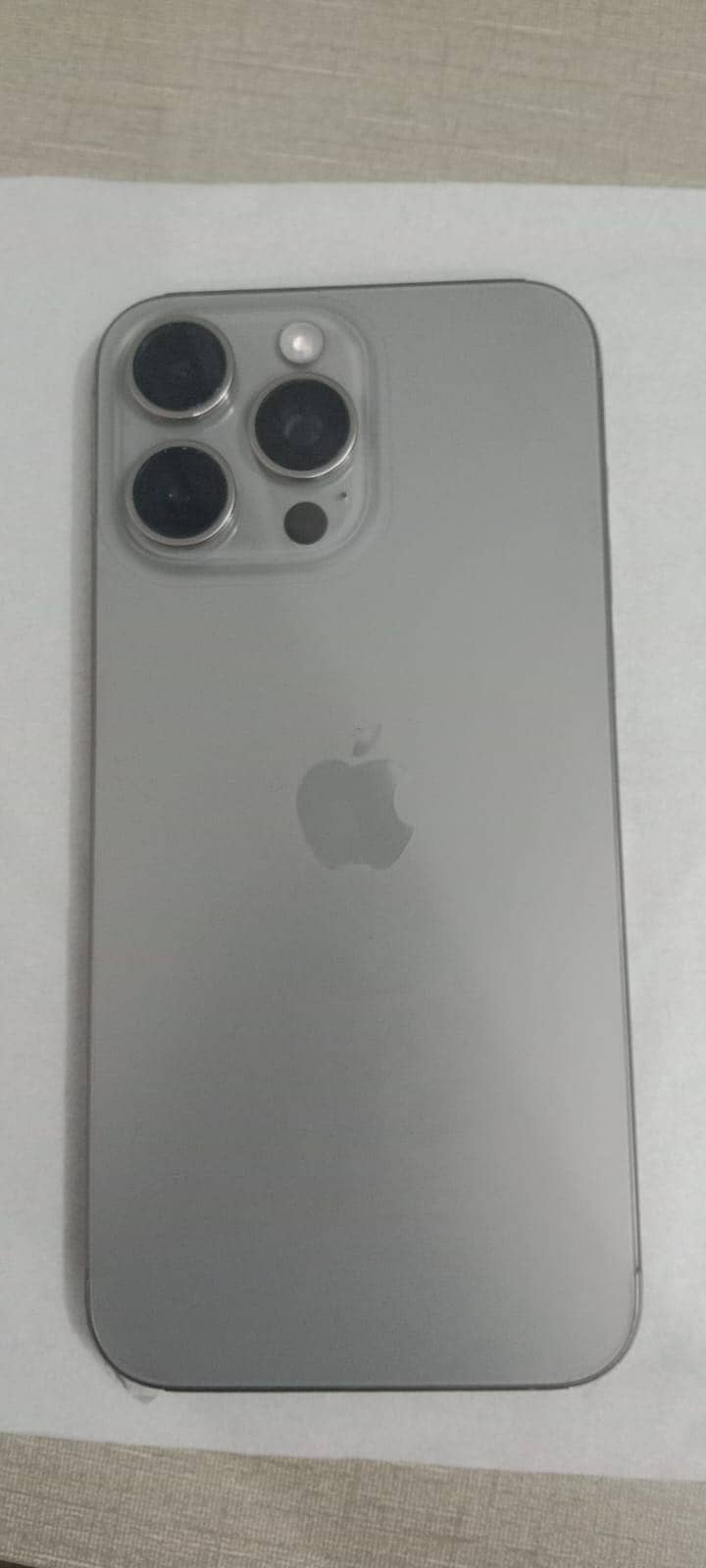 Apple iPhone 15 Pro Max 1