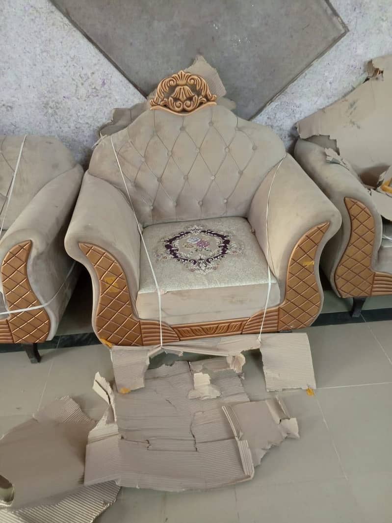 7 seater sofa 0