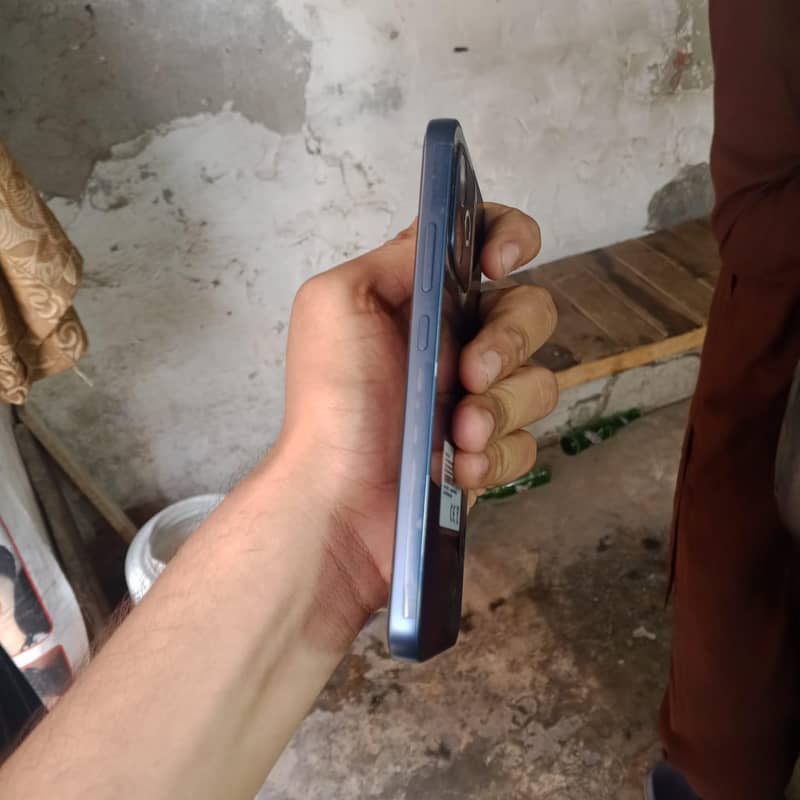 OPPO A6s 6