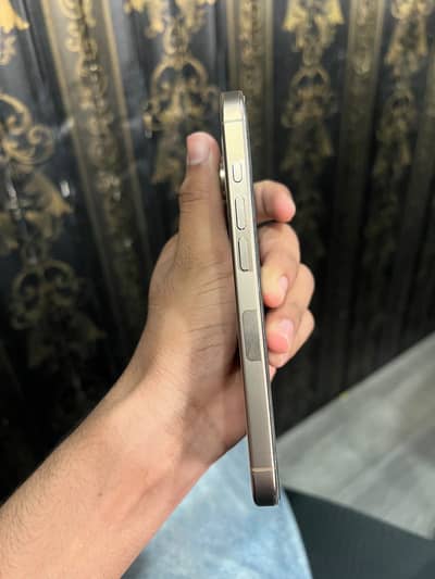 Apple iPhone 16 Pro Jv