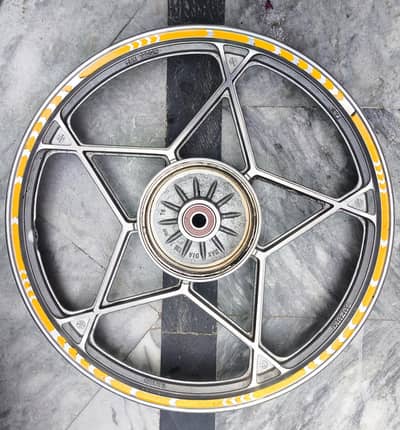 GS 150 SE Alloy Rims Rear & Front ( Genuine) only use for 01 long trip