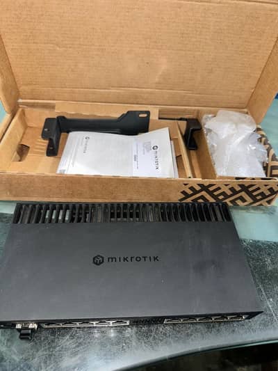 MikroTik 4011 iGS + RM
