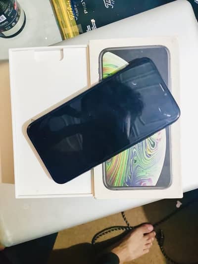 iPhone XS (64) PTA
