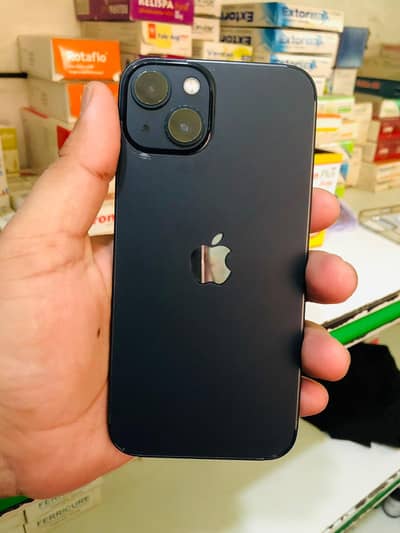 Apple iPhone 13