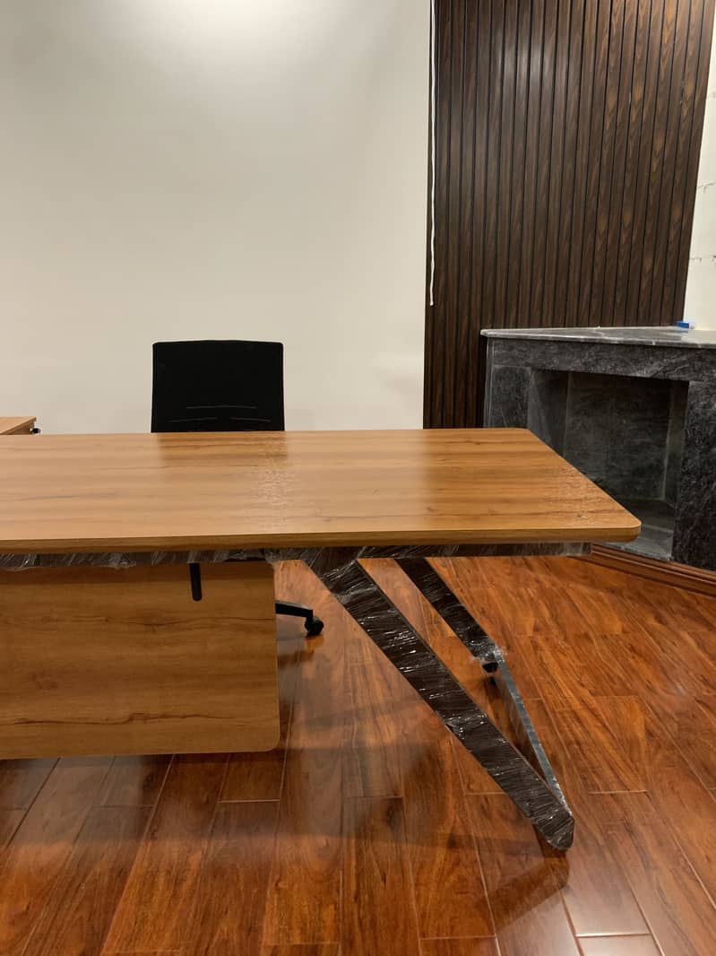 Executive table/ ceo table 1