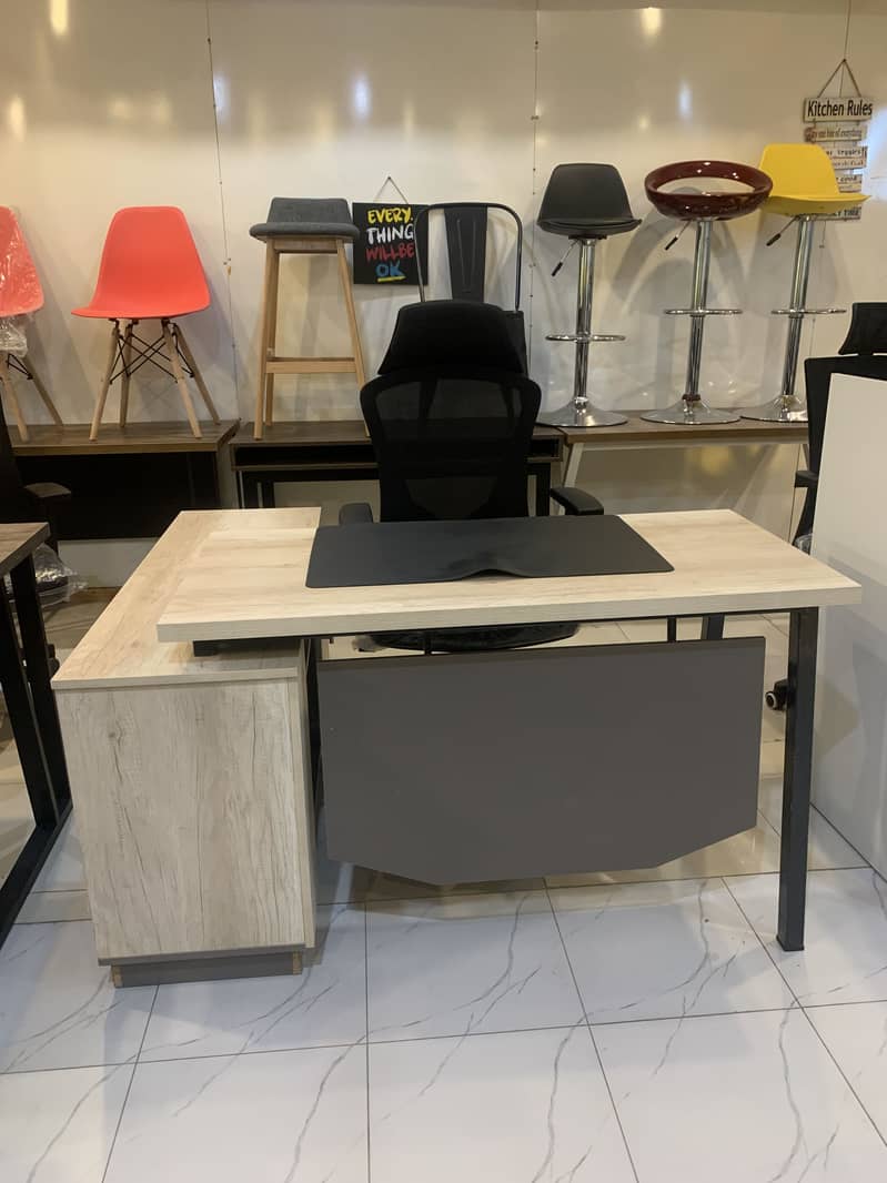 Executive table/ ceo table 10