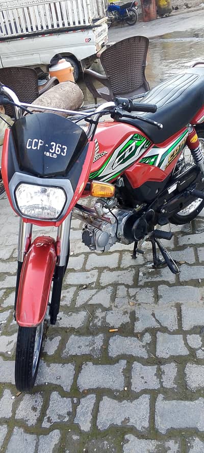 | Honda | CD 70 Dream | Model 2023 | Condition 10/10 |
