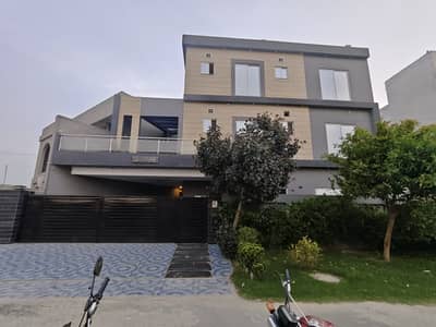 10 Marla brand new house available for rent family ka ly