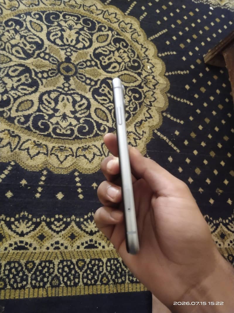 Apple iPhone 11 2