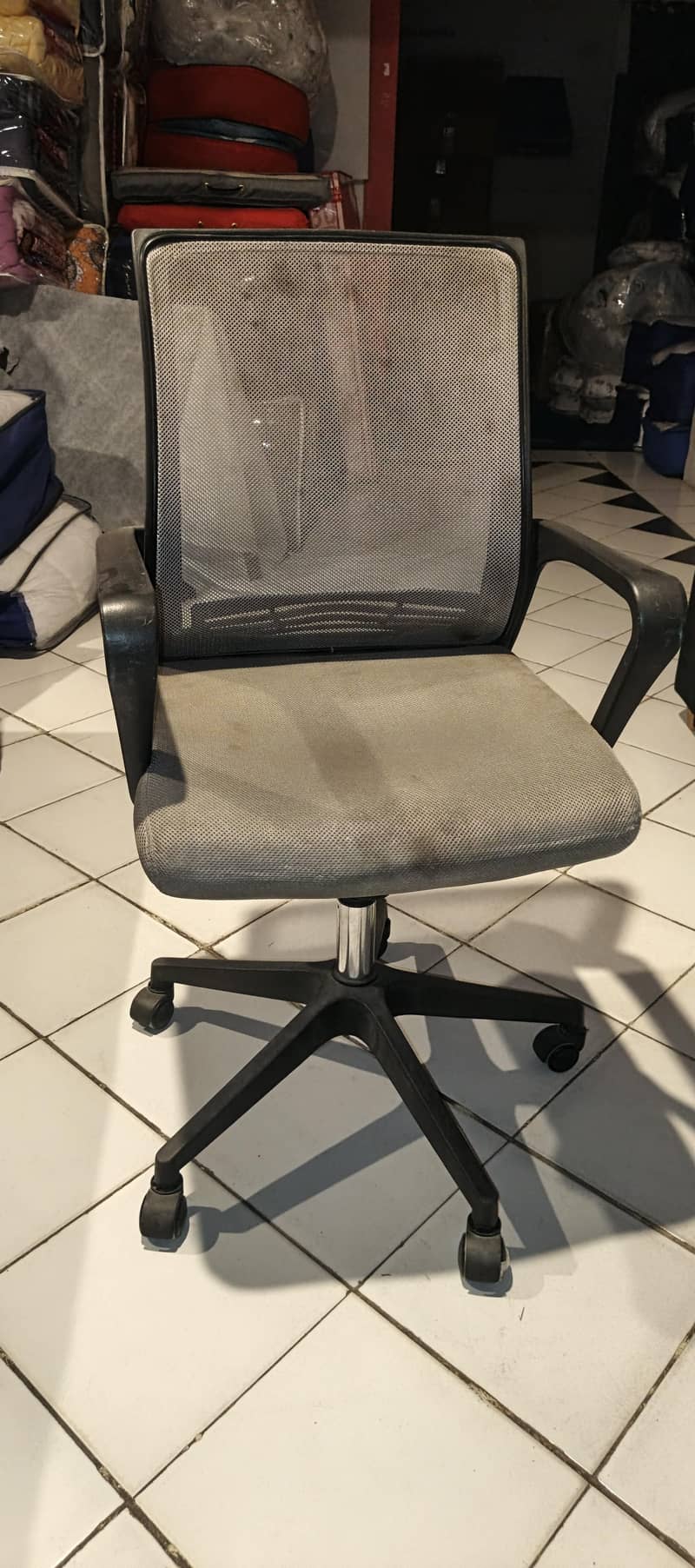 computer chair 10/10 condition. 1