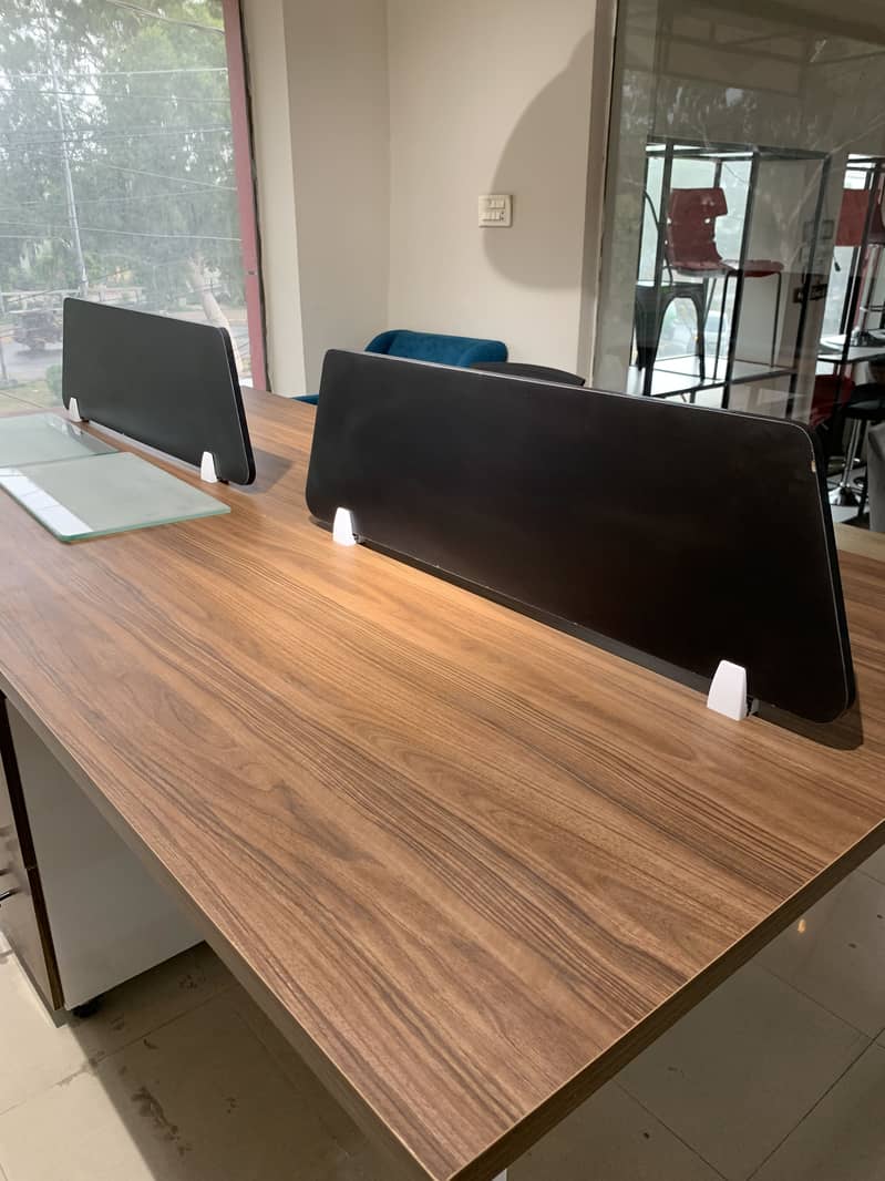 Workstation table 3