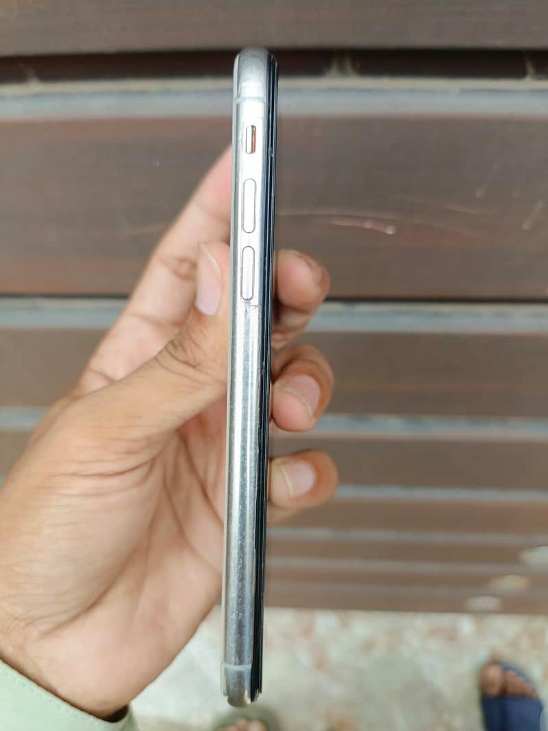 Apple iPhone X 1
