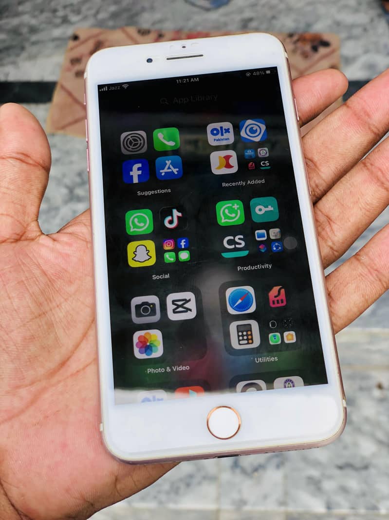 Apple iPhone 7 Plus 3