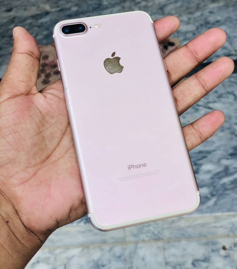 Apple iPhone 7 Plus 4