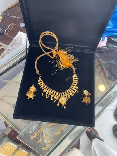 Necklace set & Gold ring's