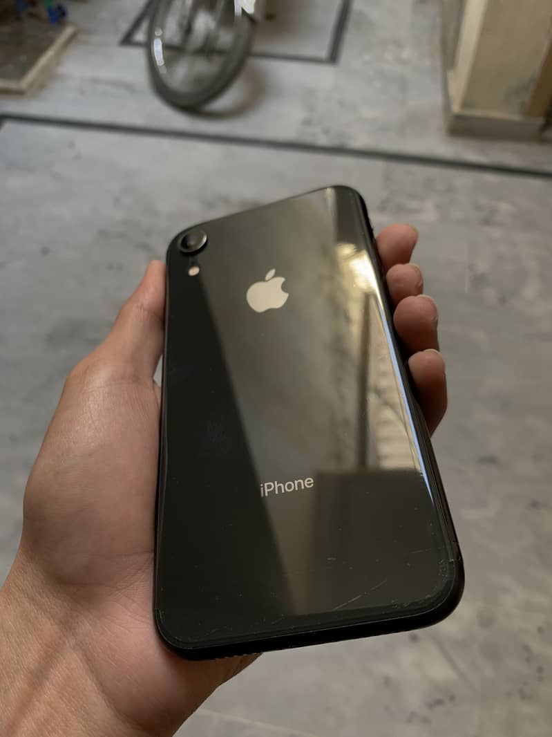 iPhone XR 0