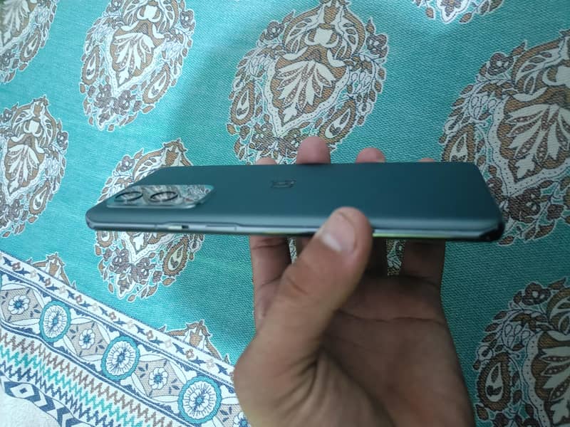 One Plus 9 Pro 4