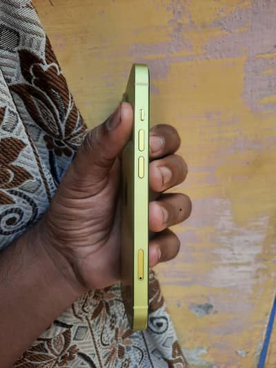 Apple iPhone 14