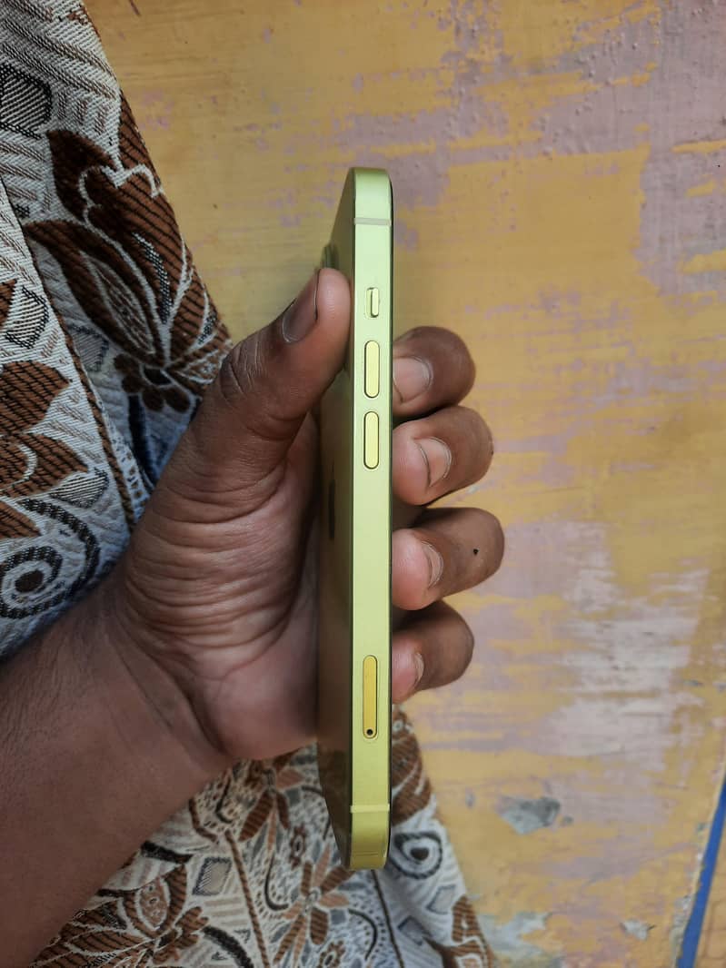 Apple iPhone 14 0